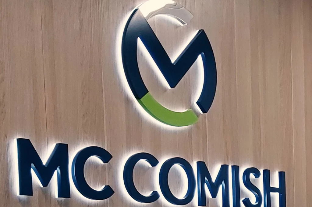 Custom_Illuminated_Signage