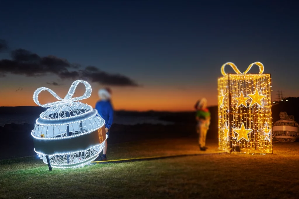 Christmas Displays, Lighting Displays, Commercial Christmas Trails