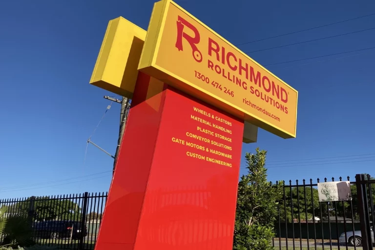 Custom Shape Pylon Sign, Illuminated Pylon Signage