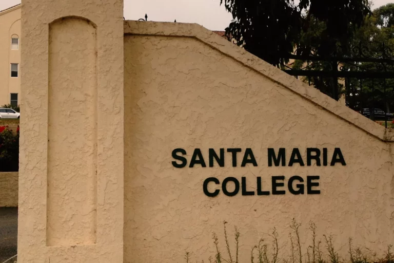 Metal Lettering Signs, Metal Entrance Signage