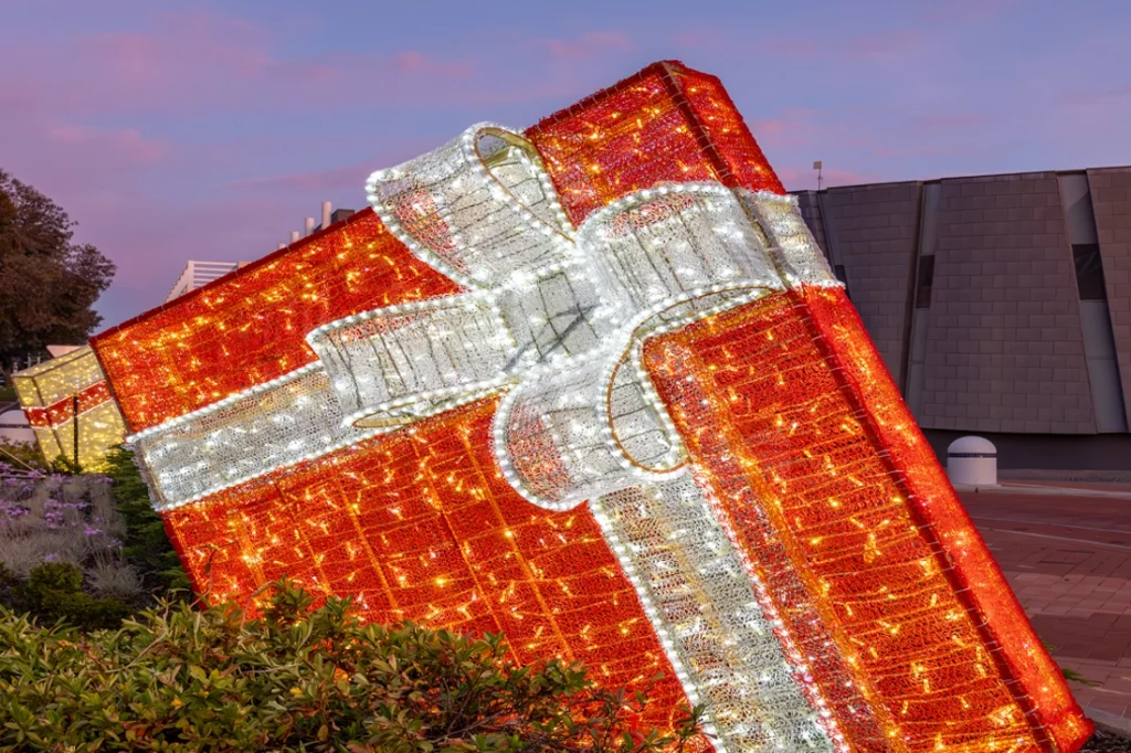Commercial Christmas Presents, Large Christmas Displays, Perth Christmas, Interactive Christmas Perth